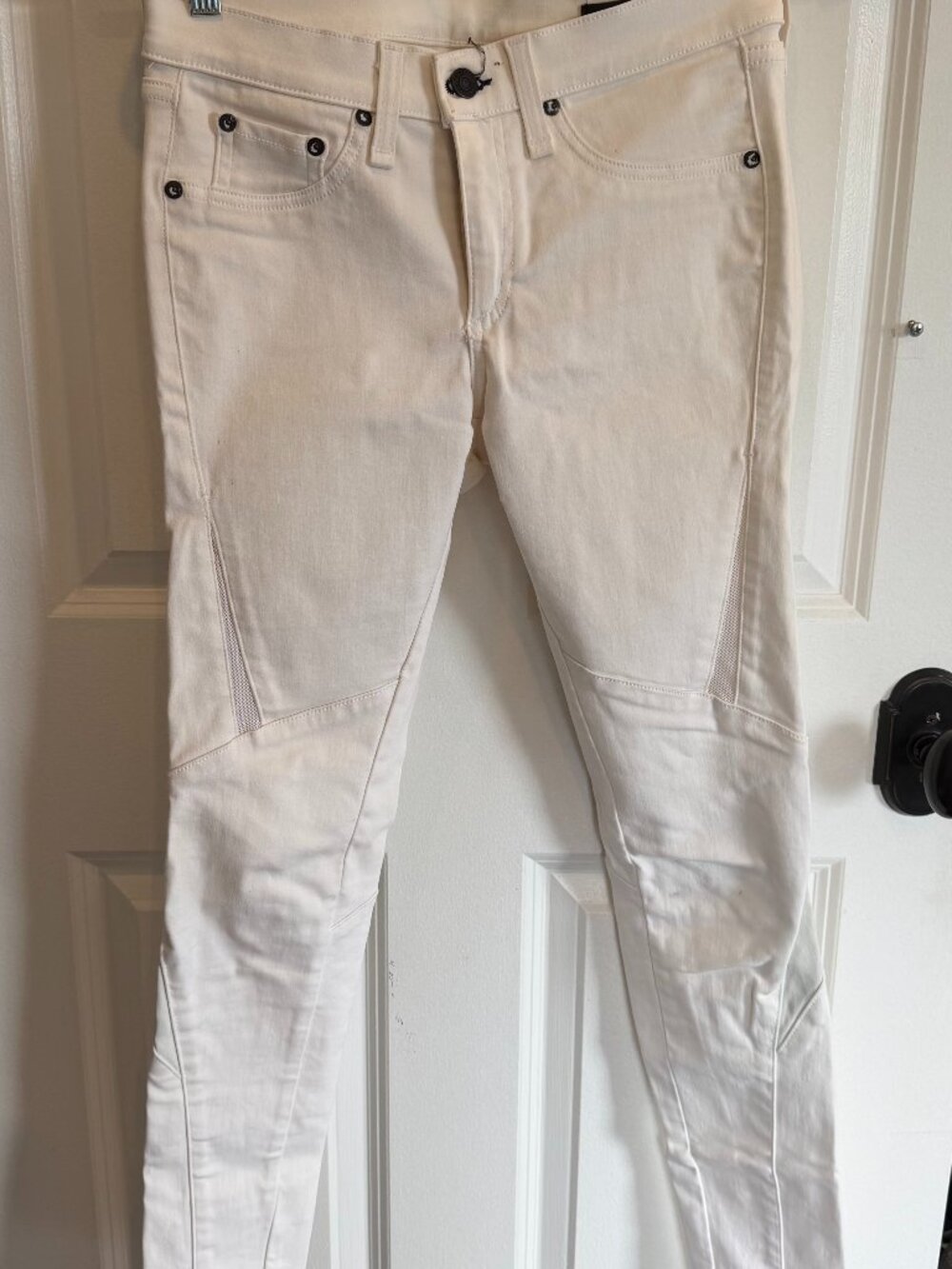 Rag and Bone Size 28 White Jeans